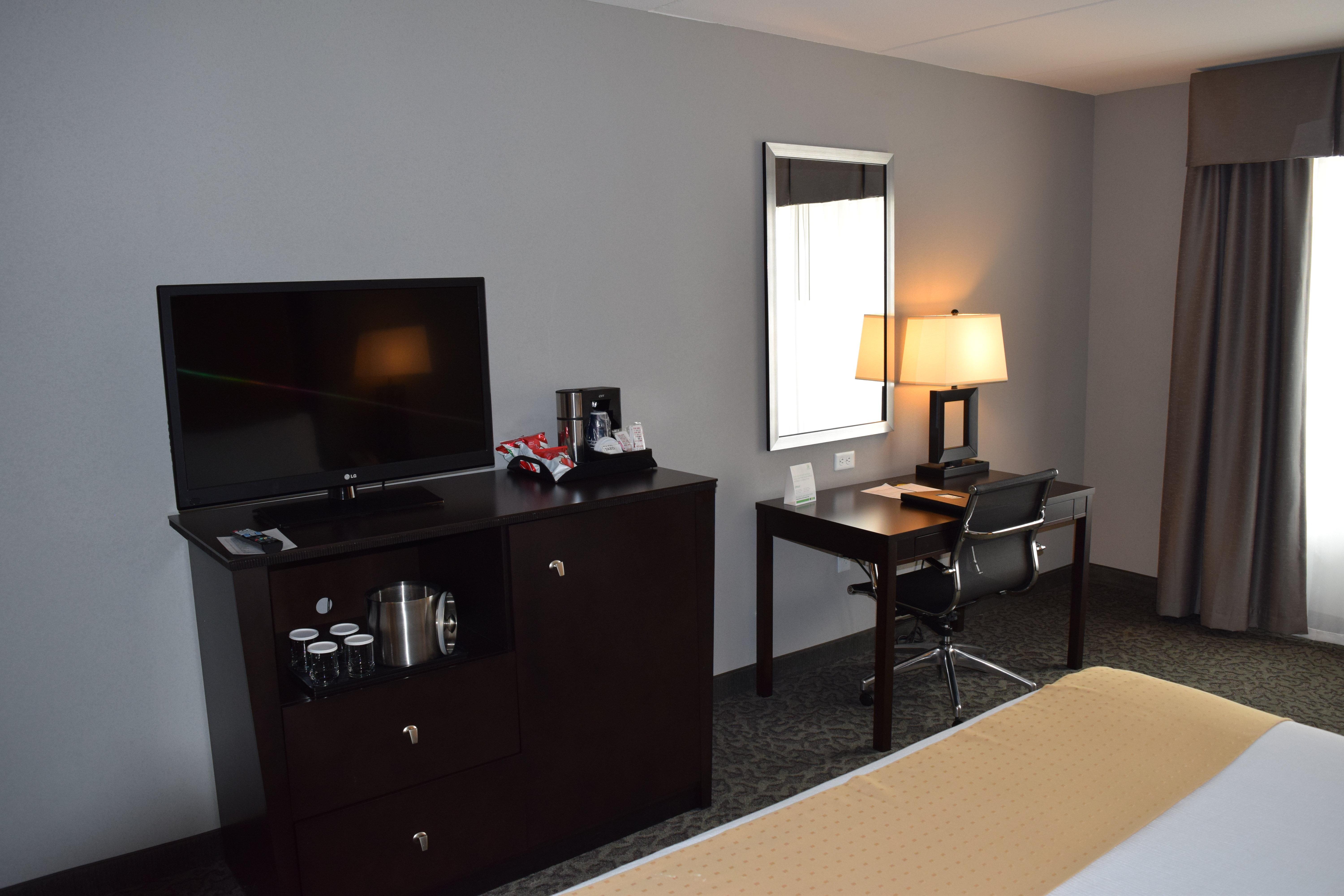 Holiday Inn And Suites East Peoria, An Ihg Hotel מראה חיצוני תמונה