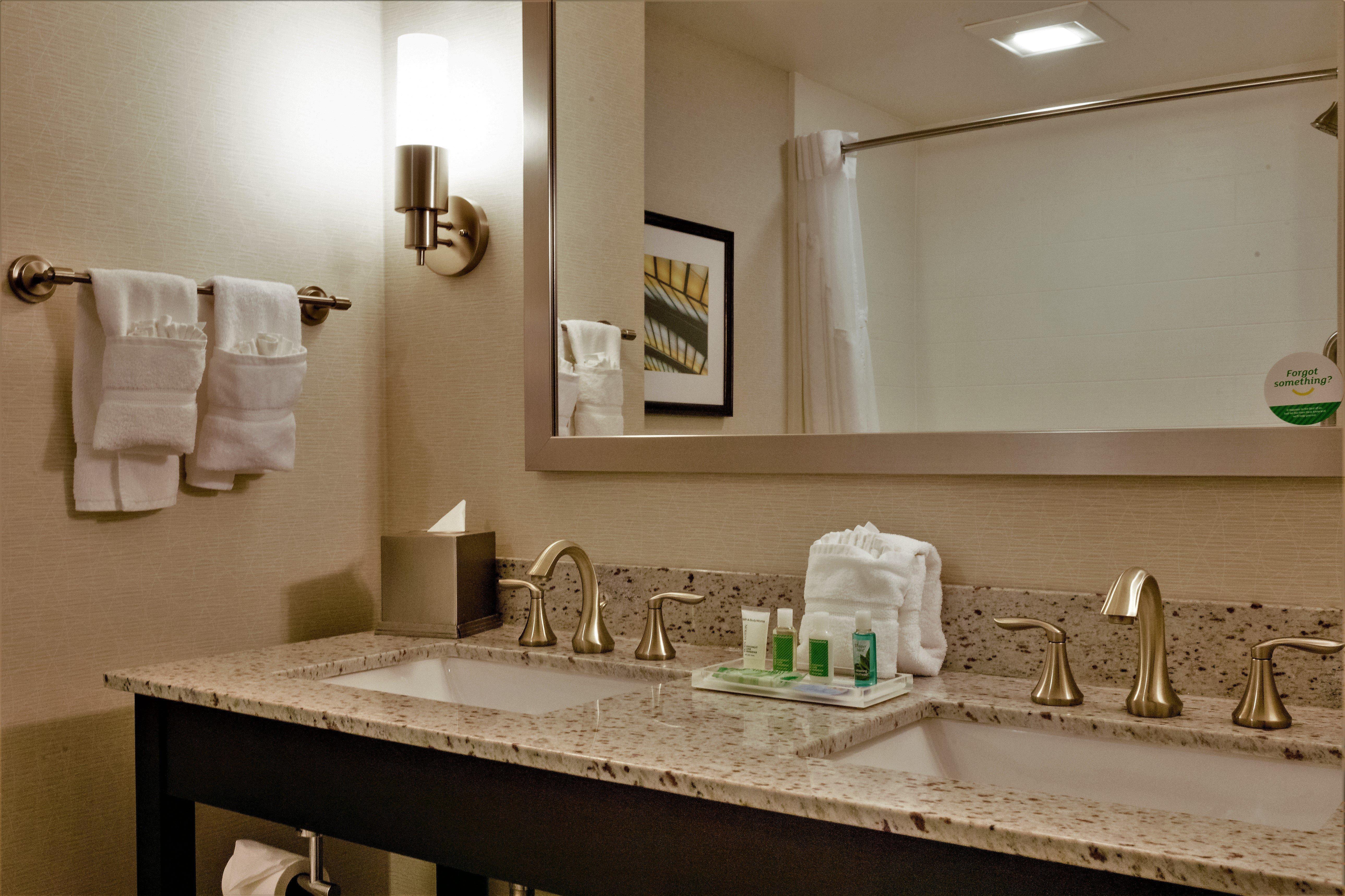Holiday Inn And Suites East Peoria By Ihg מראה חיצוני תמונה