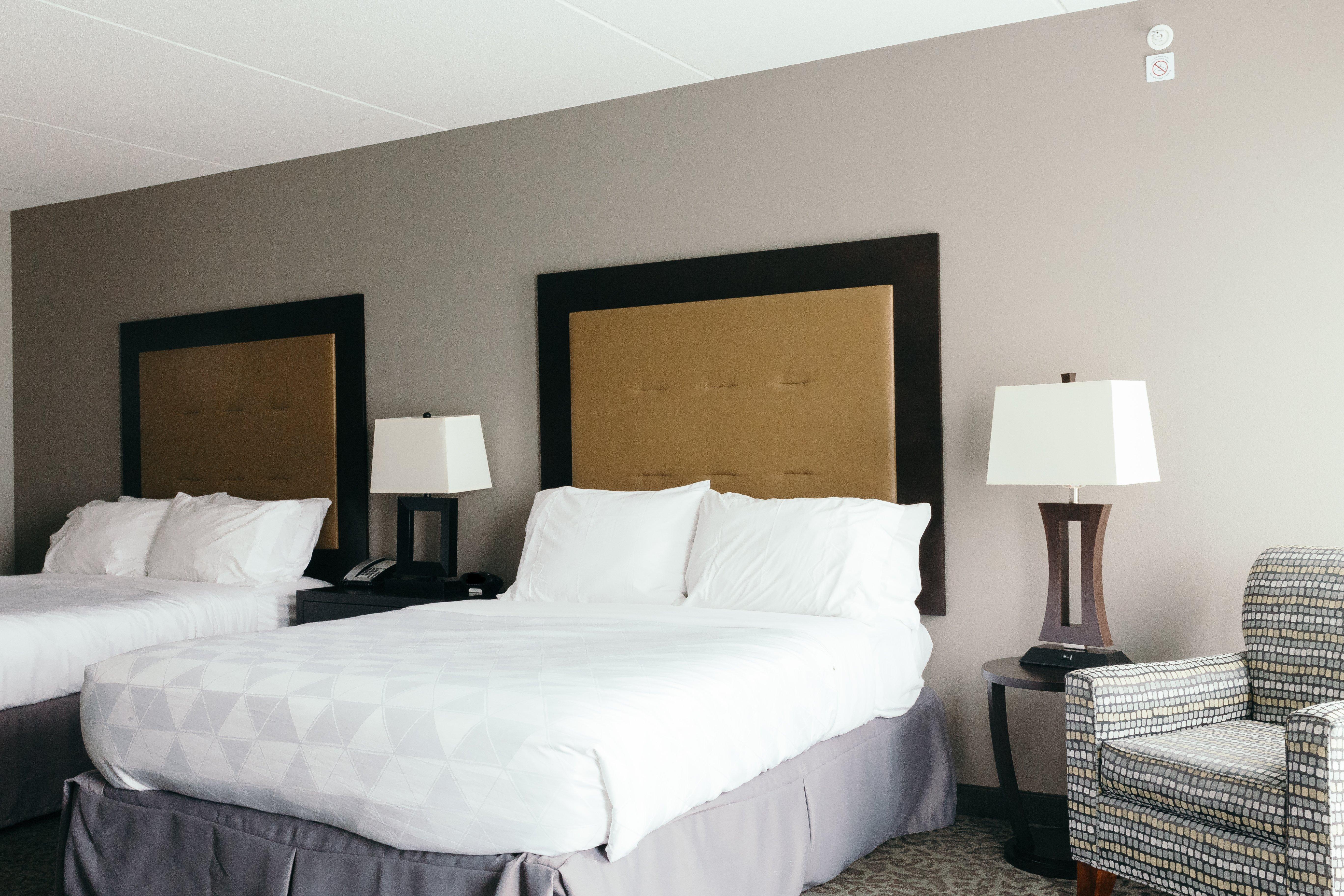 Holiday Inn And Suites East Peoria By Ihg מראה חיצוני תמונה