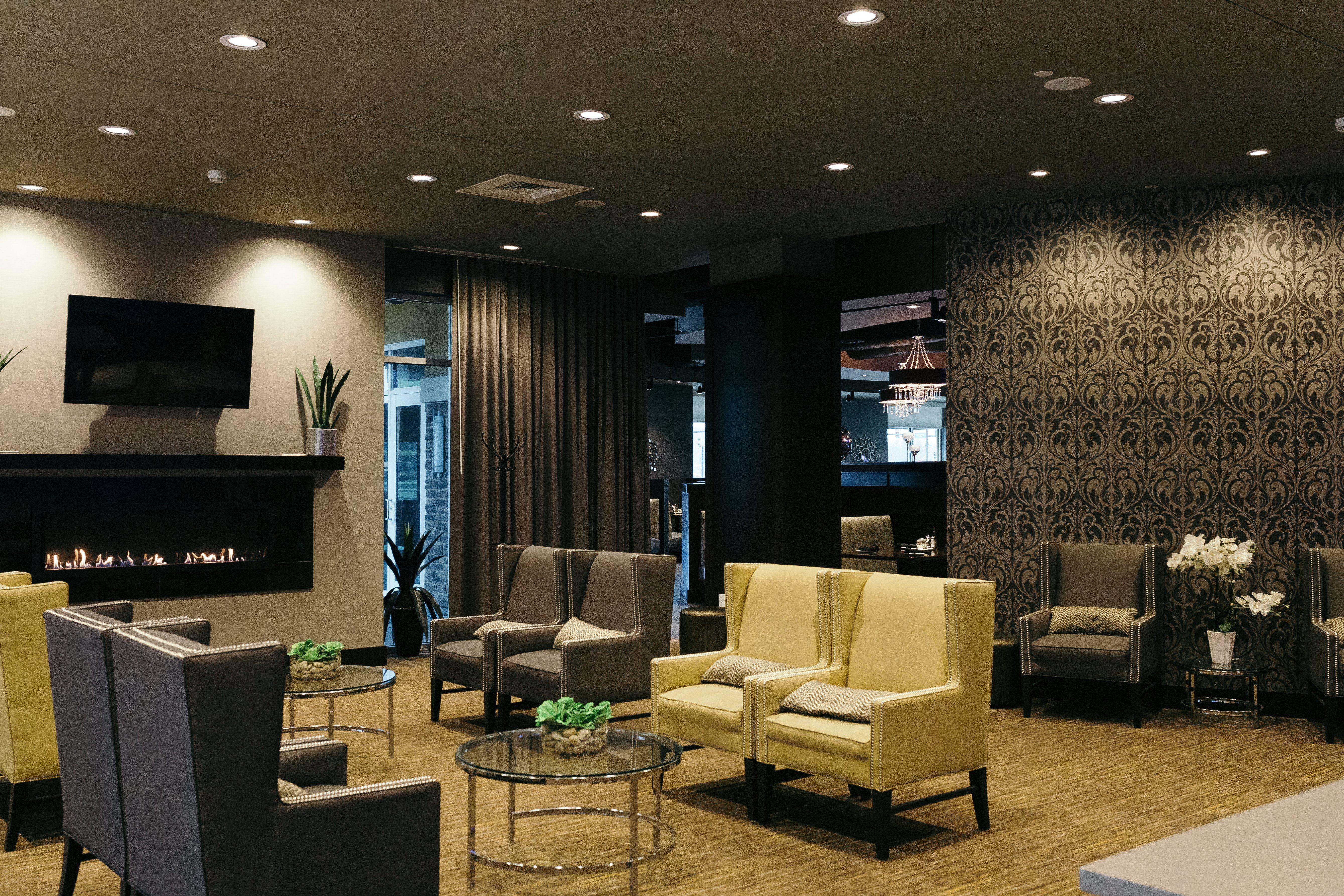 Holiday Inn And Suites East Peoria By Ihg מראה חיצוני תמונה