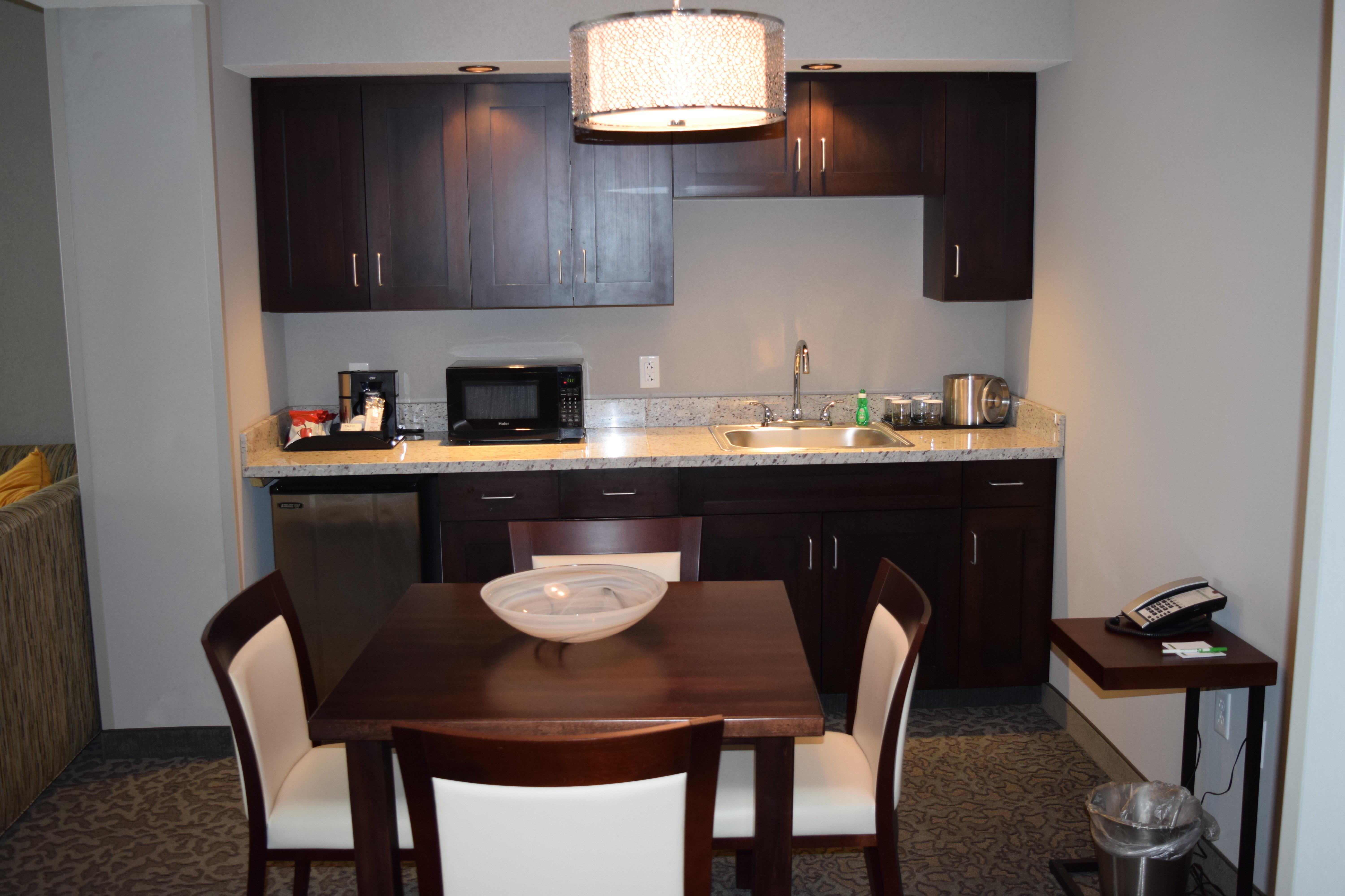 Holiday Inn And Suites East Peoria By Ihg מראה חיצוני תמונה